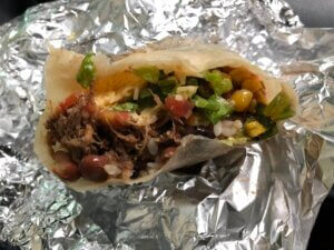 フリホーレスのポークカーニタスブリトー